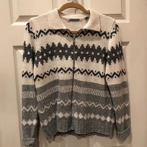 ⬇️$15 Marsh Landing zip up sweater